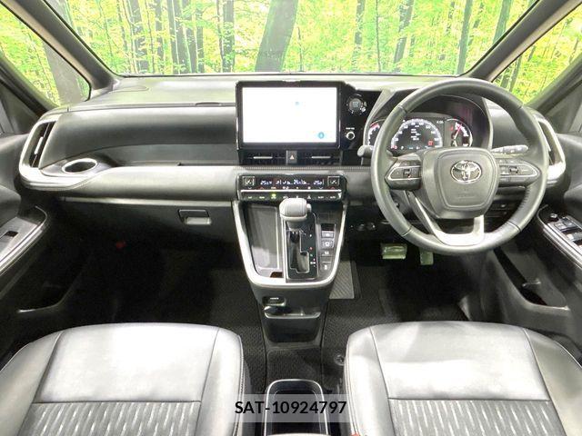 Toyota NOAH 2025-04 4973137-1