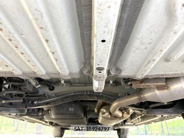 Toyota NOAH 2025-04 4973137-19