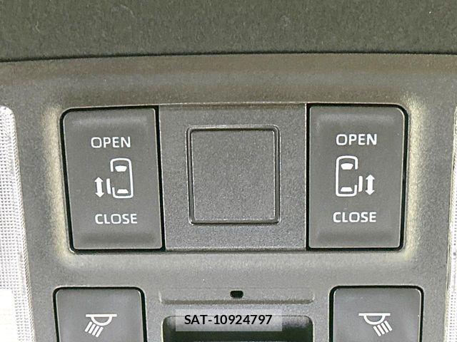 Toyota NOAH 2025-04 4973137-5