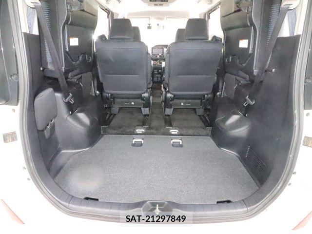 Toyota NOAH 2015-03 4973206-12