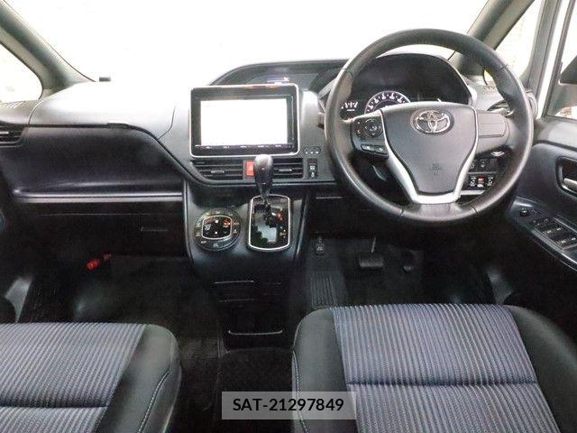 Toyota NOAH 2015-03 4973206-2