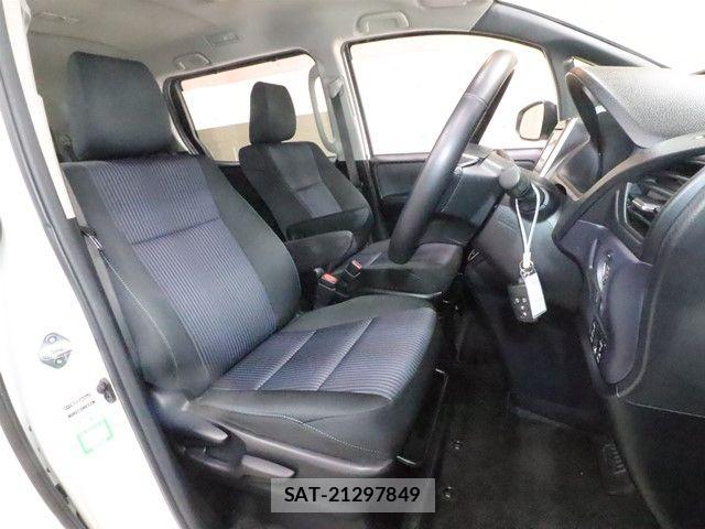 Toyota NOAH 2015-03 4973206-3