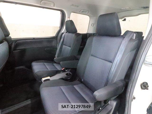 Toyota NOAH 2015-03 4973206-8