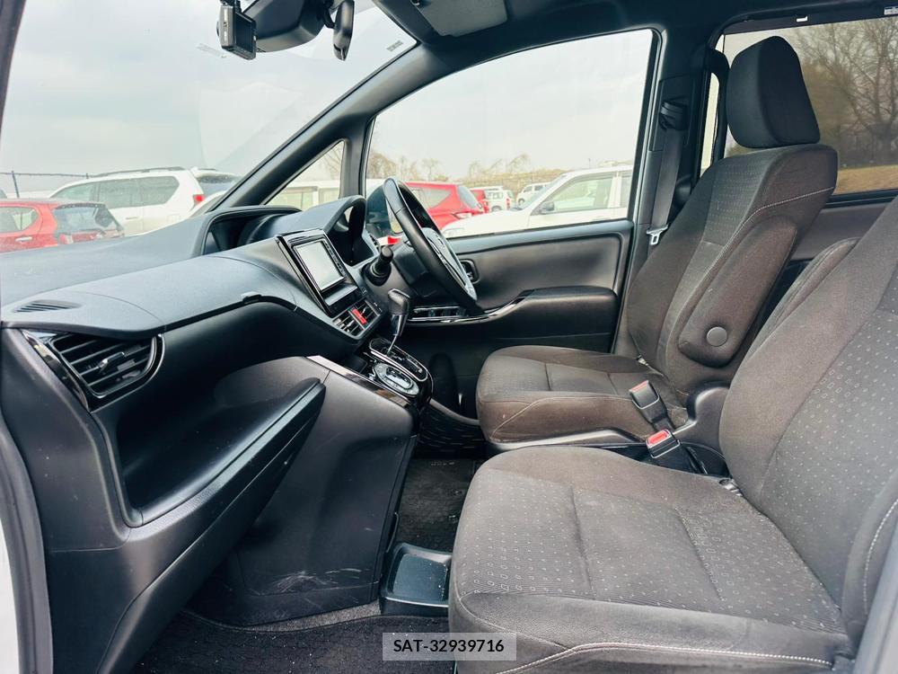 Toyota NOAH 2020 4668271-10