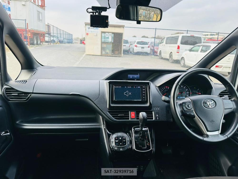 Toyota NOAH 2020 4668271-12