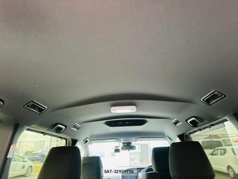 Toyota NOAH 2020 4668271-25