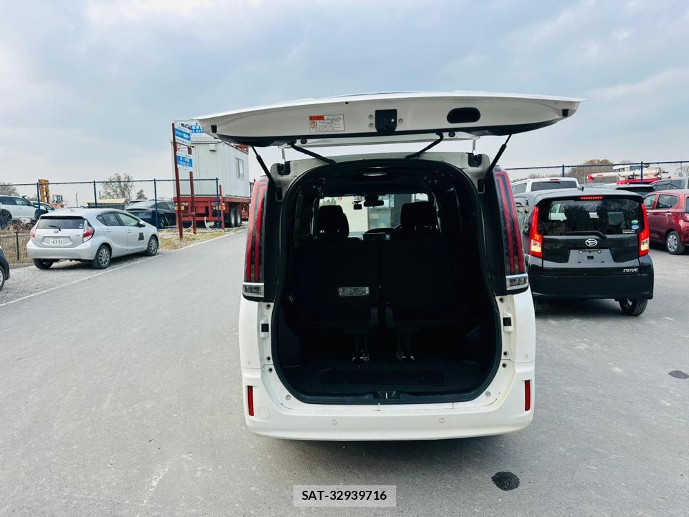 Toyota NOAH 2020 4668271-27