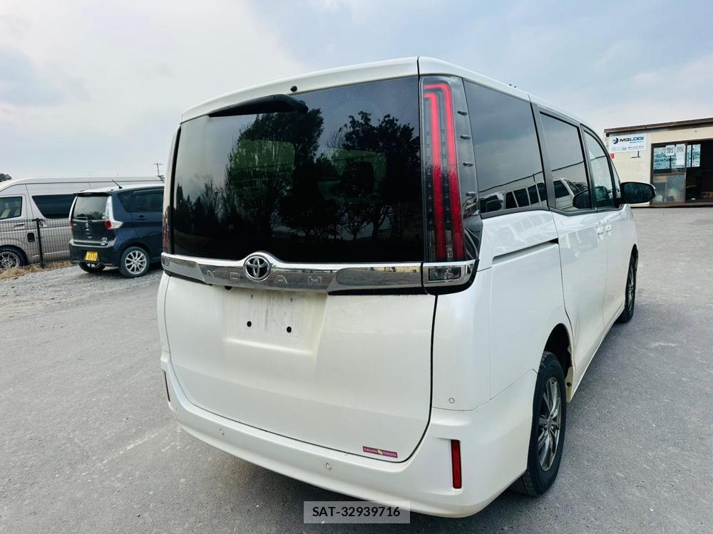 Toyota NOAH 2020 4668271-4