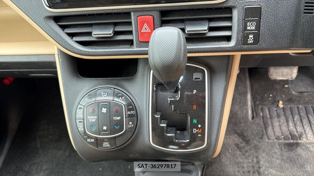 Toyota NOAH 2015 4209826-16