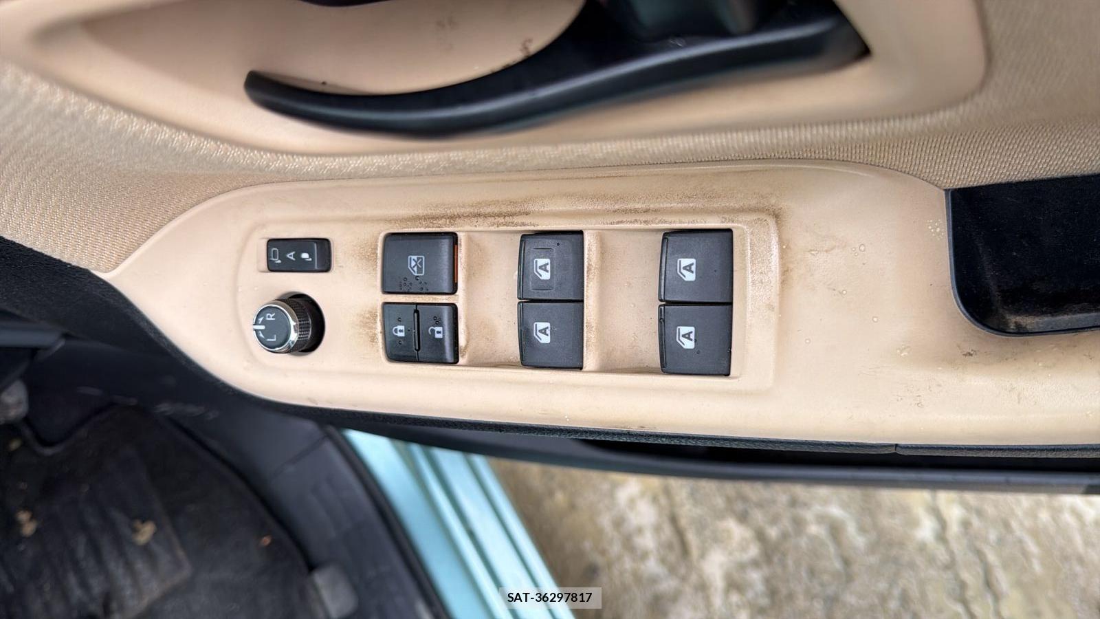 Toyota NOAH 2015 4209826-17