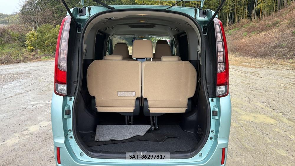 Toyota NOAH 2015 4209826-21