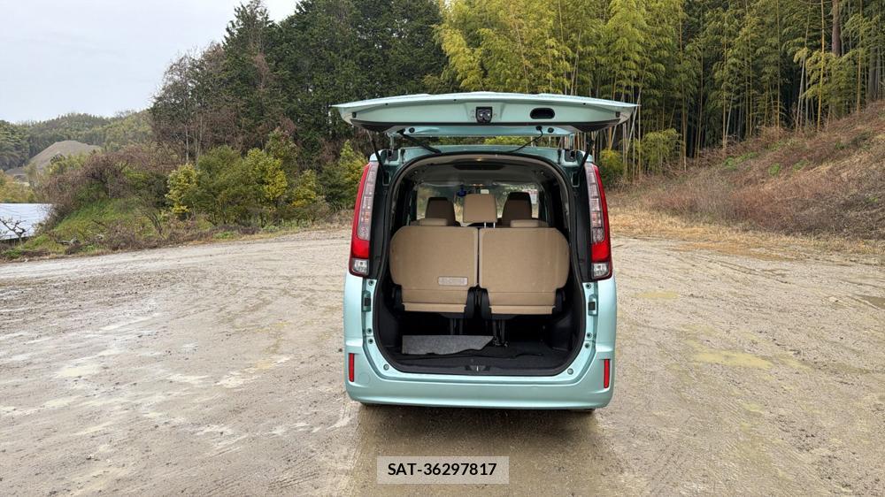 Toyota NOAH 2015 4209826-22