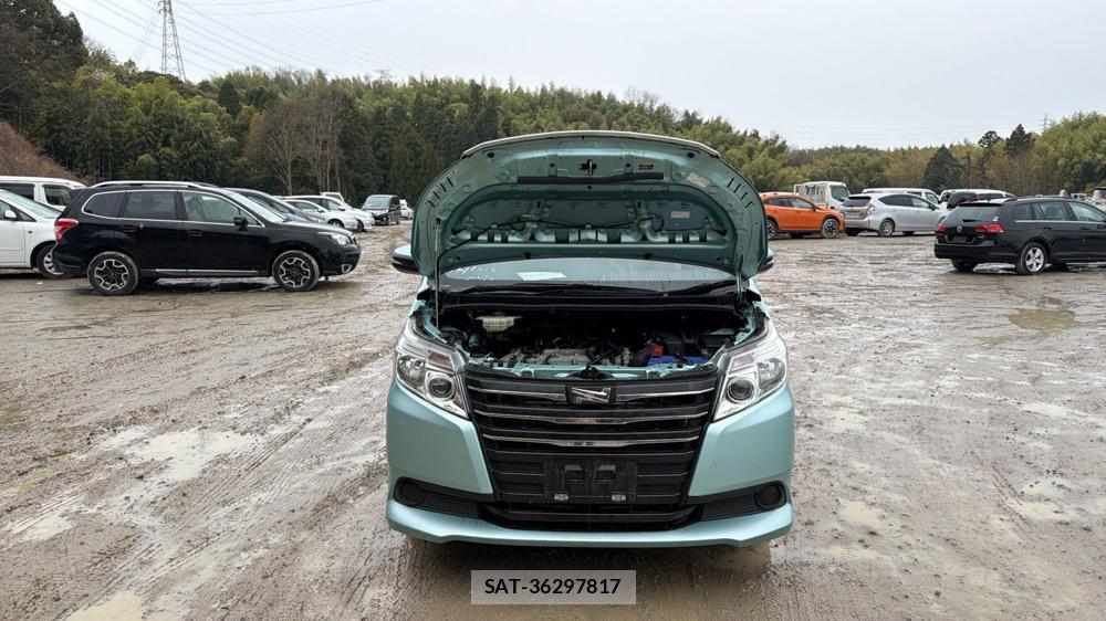 Toyota NOAH 2015 4209826-31