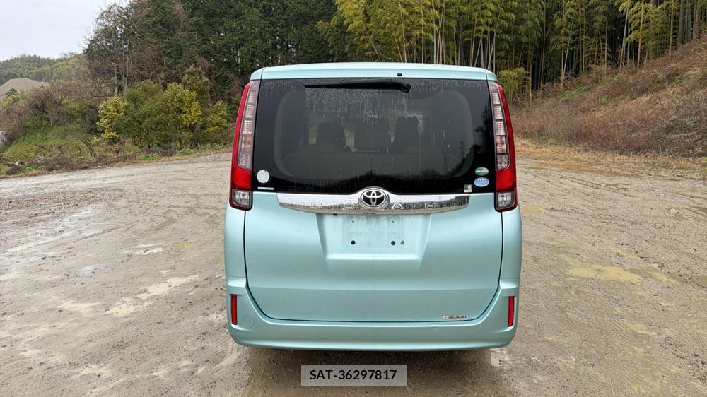 Toyota NOAH 2015 4209826-3