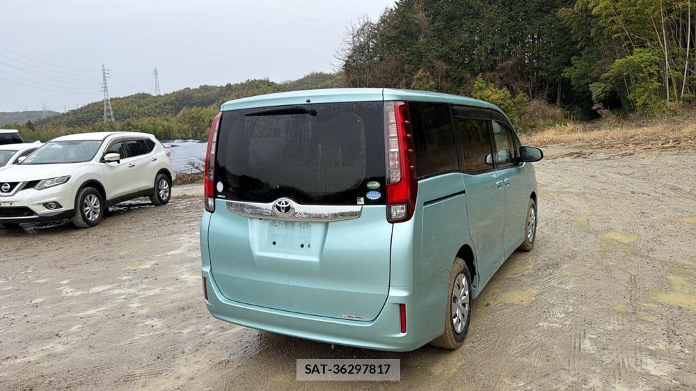 Toyota NOAH 2015 4209826-4