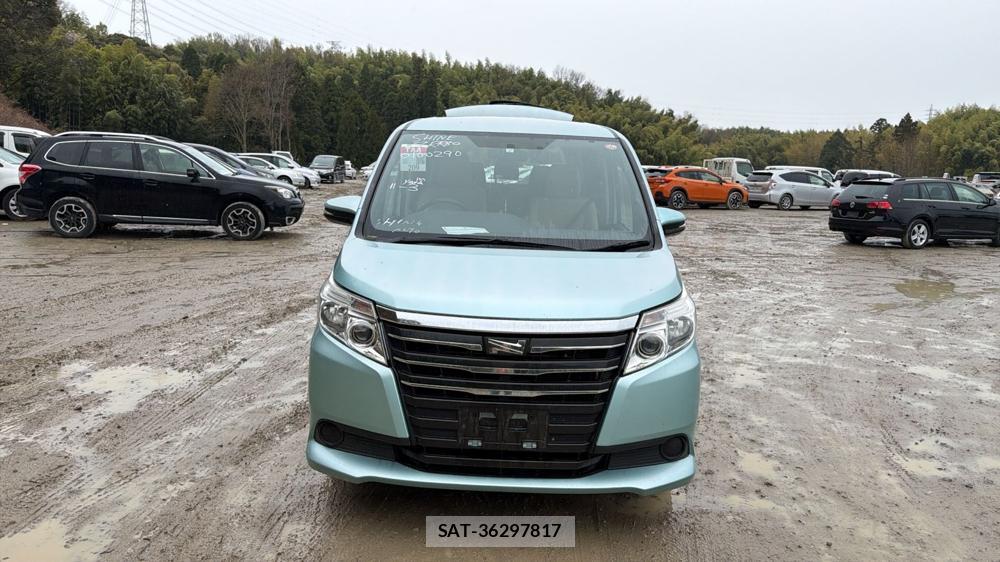 Toyota NOAH 2015 4209826-7
