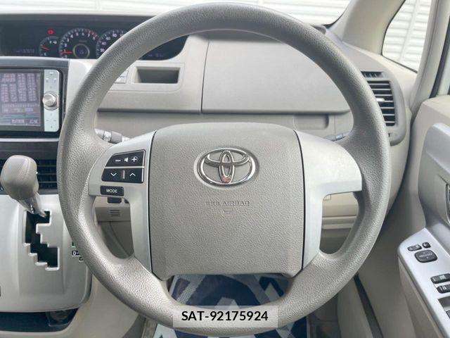 Toyota NOAH 2011-11 5874116-10