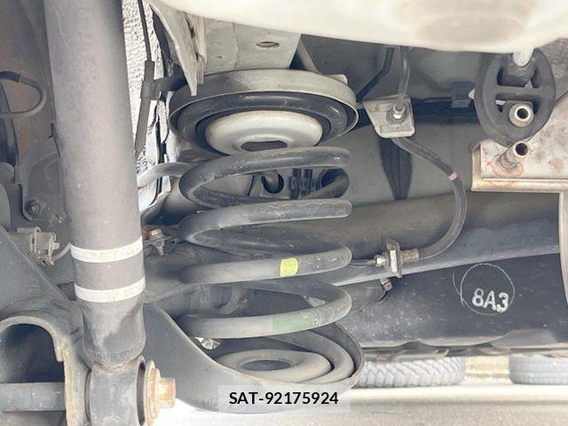 Toyota NOAH 2011-11 5874116-19