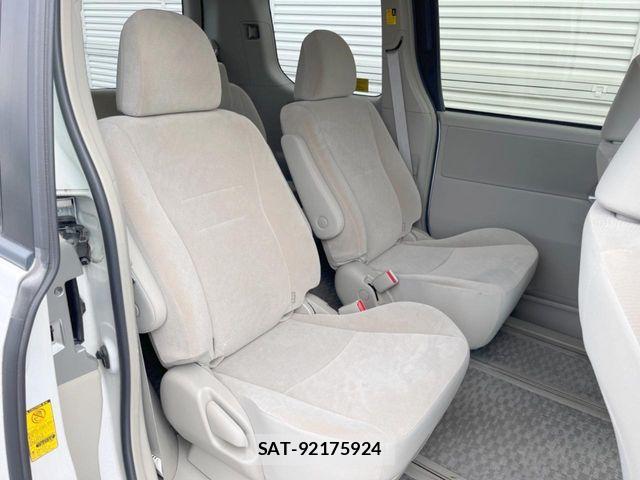 Toyota NOAH 2011-11 5874116-7
