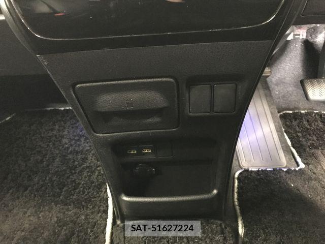 Toyota NOAH 2021-02 5874039-19