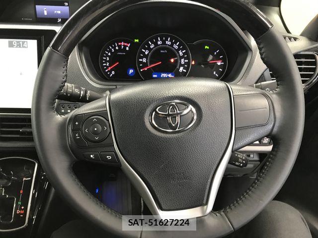 Toyota NOAH 2021-02 5874039-21