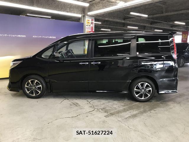 Toyota NOAH 2021-02 5874039-7