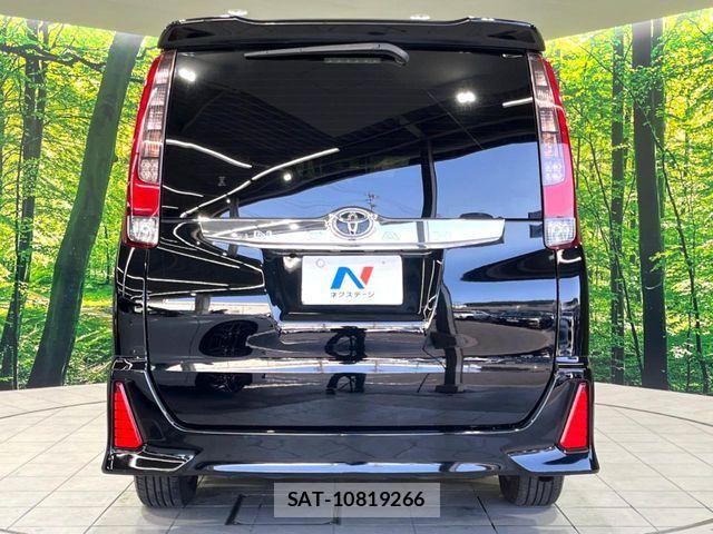 Toyota NOAH 2014-03 5874111-15