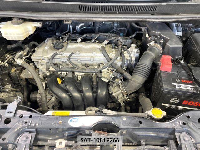 Toyota NOAH 2014-03 5874111-18
