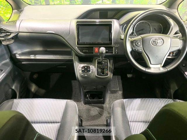 Toyota NOAH 2014-03 5874111-1