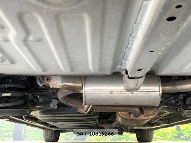 Toyota NOAH 2014-03 5874111-19