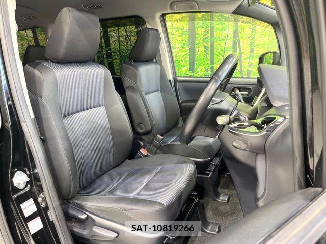 Toyota NOAH 2014-03 5874111-7