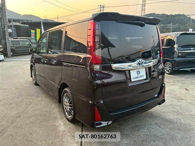 Toyota NOAH 2016-08 5874098-11