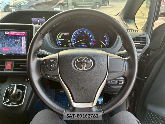 Toyota NOAH 2016-08 5874098-22