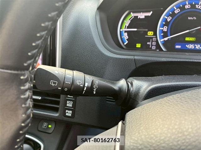 Toyota NOAH 2016-08 5874098-24