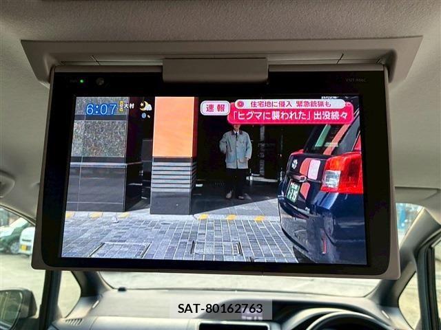 Toyota NOAH 2016-08 5874098-27