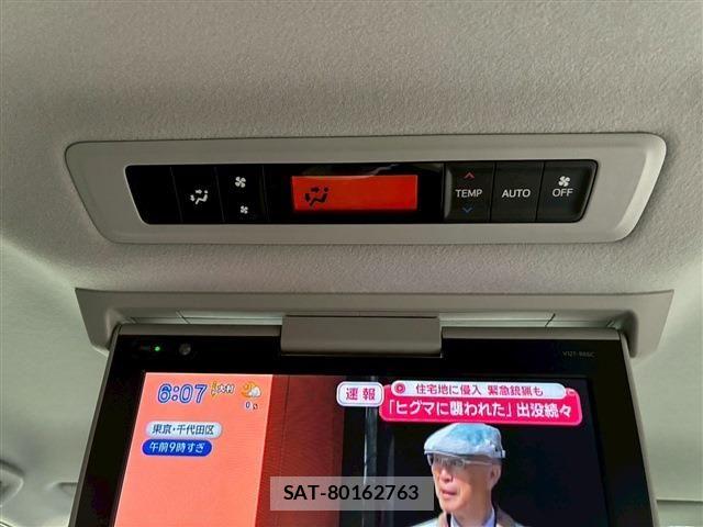 Toyota NOAH 2016-08 5874098-28