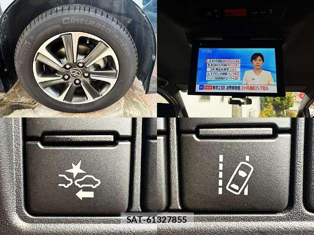 Toyota NOAH 2017-12 6014583-8