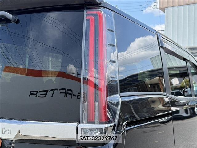 Toyota NOAH 2020-11 6014572-11