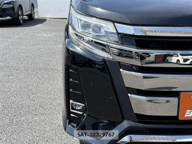 Toyota NOAH 2020-11 6014572-24