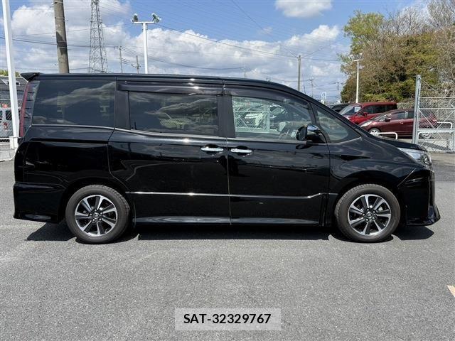 Toyota NOAH 2020-11 6014572-7