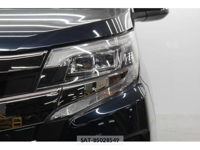 Toyota NOAH 2020-09 6014556-13