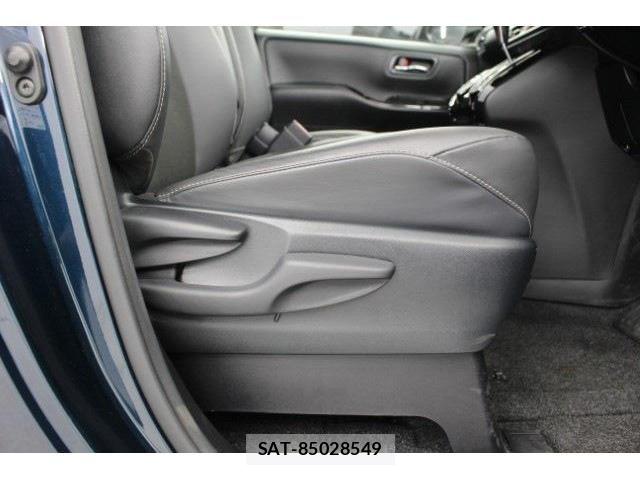 Toyota NOAH 2020-09 6014556-25