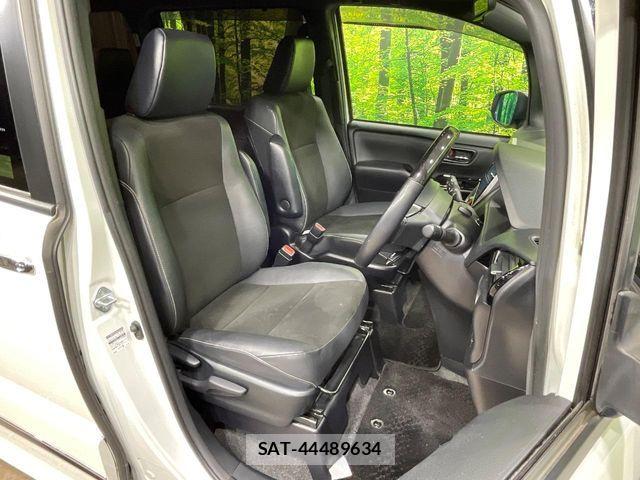 Toyota NOAH 2020-11 6217735-7