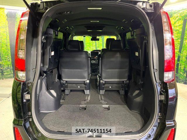 Toyota NOAH 2016-10 6217741-10