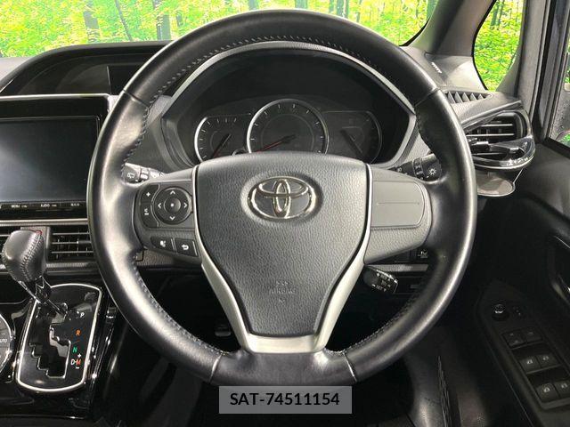 Toyota NOAH 2016-10 6217741-11