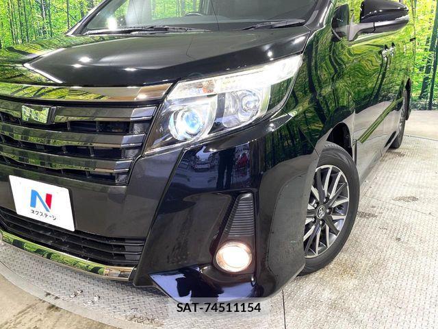 Toyota NOAH 2016-10 6217741-12