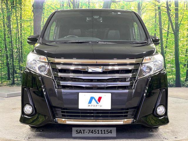 Toyota NOAH 2016-10 6217741-14