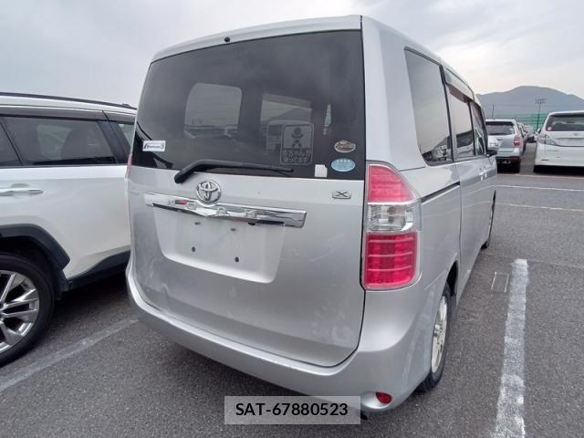 Toyota NOAH 2007-09 6217764-3
