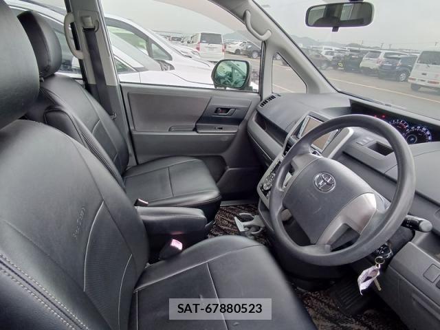 Toyota NOAH 2007-09 6217764-8