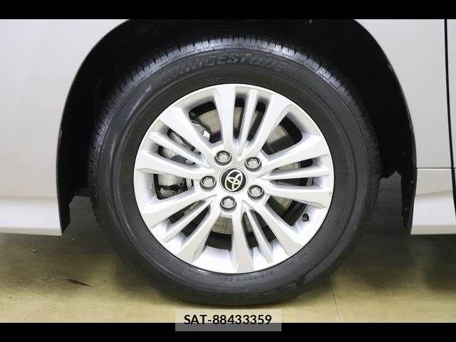 Toyota NOAH 2023-04 6246265-23